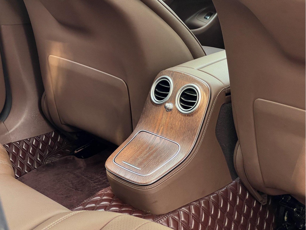 Mercedes-Benz E 300 L 2022