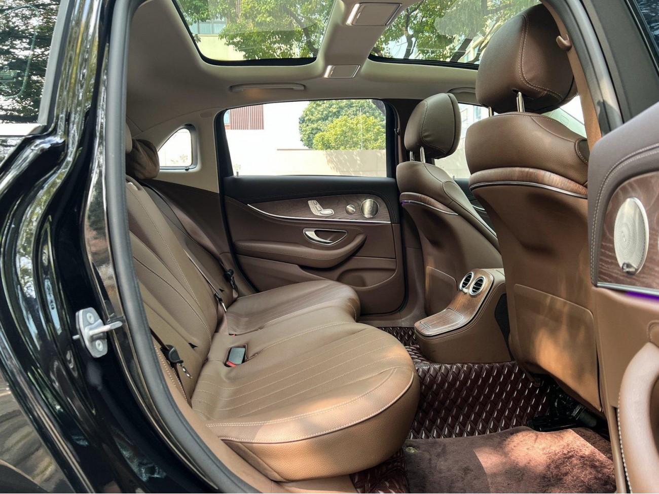 Mercedes-Benz E 300 L 2022