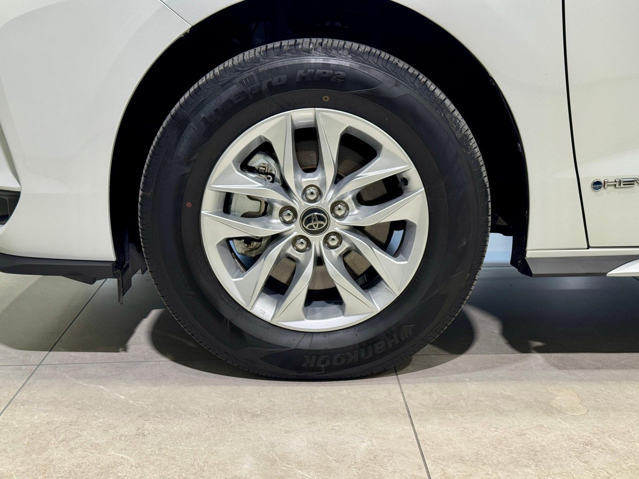 Toyota Granvia 2025
