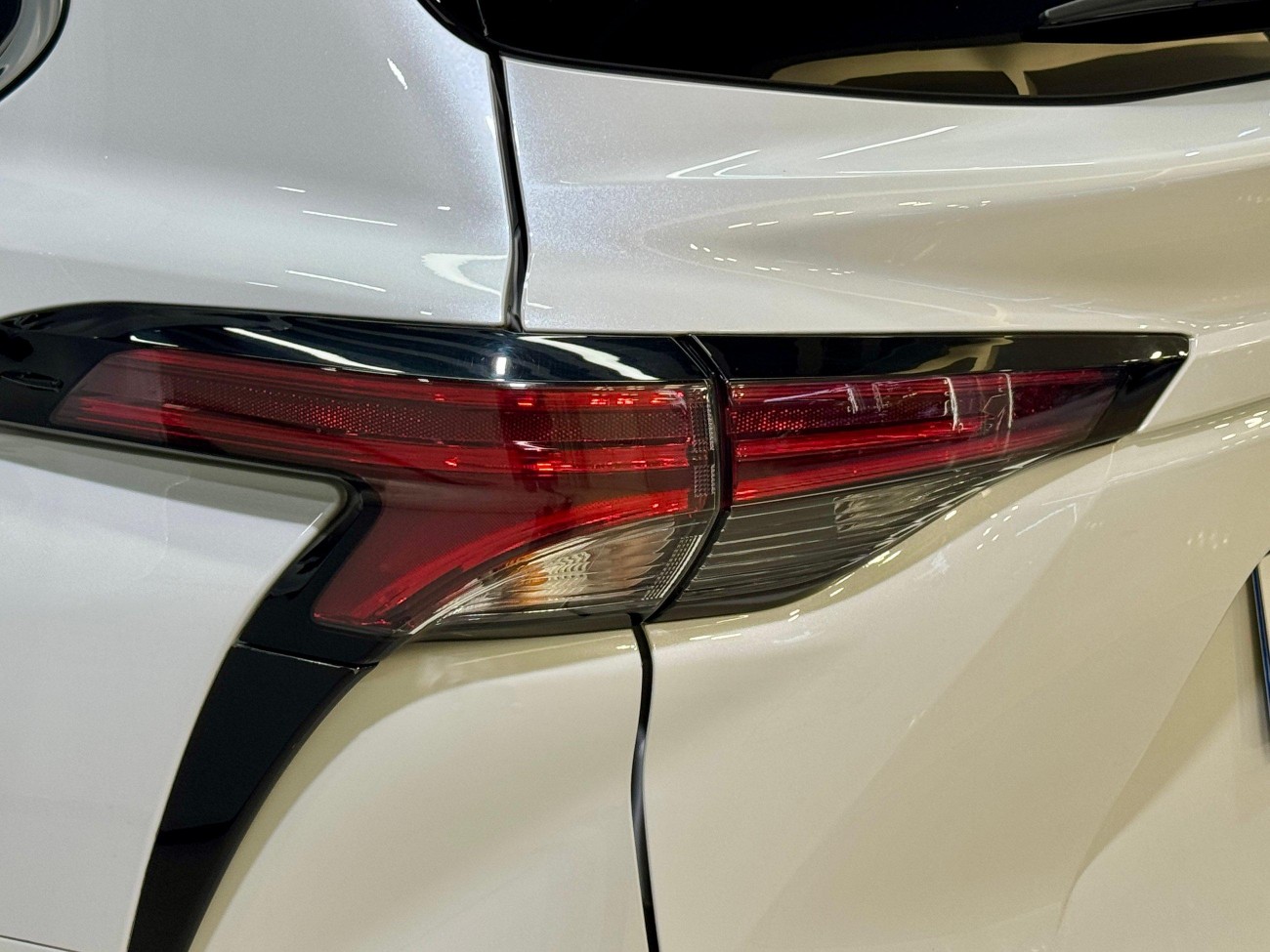 Toyota Granvia 2025
