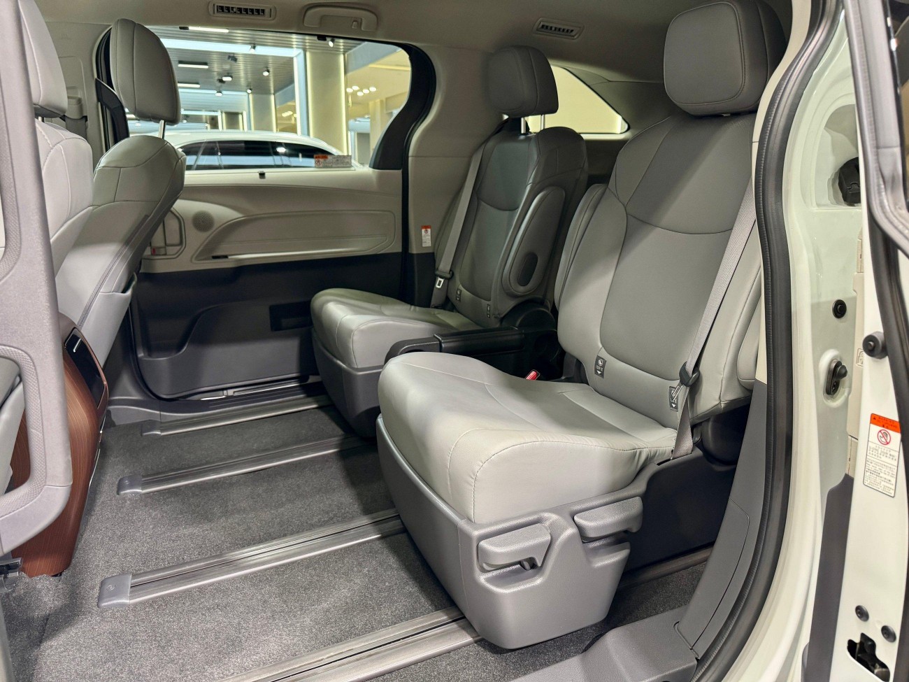 Toyota Granvia 2025