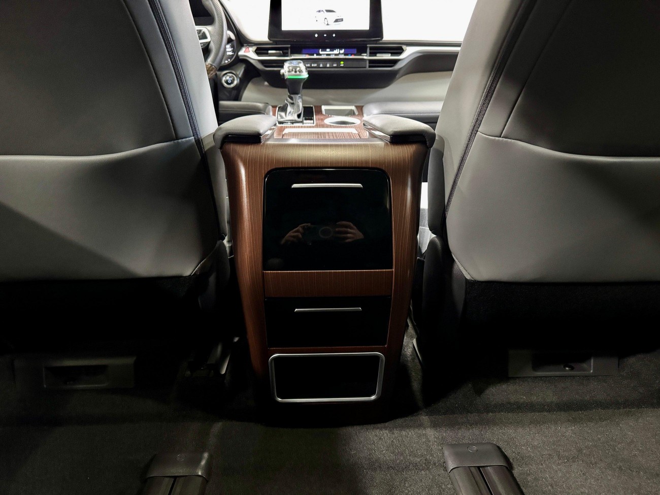 Toyota Granvia 2025