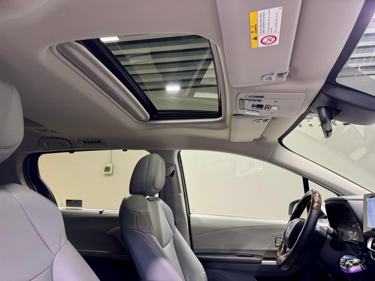 Toyota Granvia 2025
