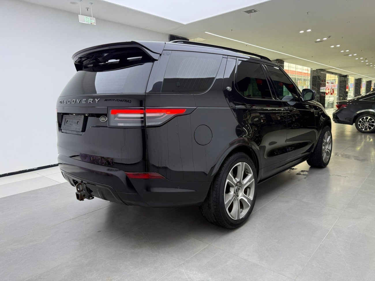 Land Rover Discovery 2019
