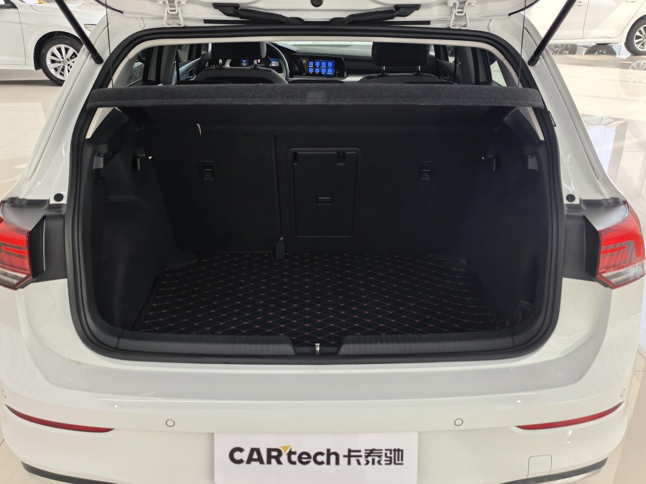 Volkswagen Golf 2024