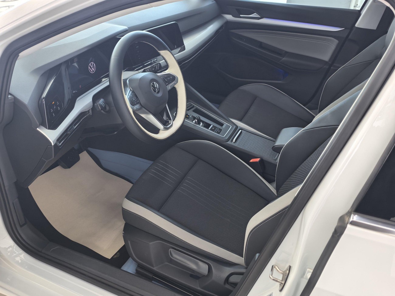 Volkswagen Golf 2024