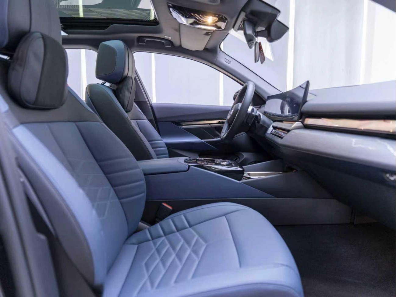 BMW 530Li 2025