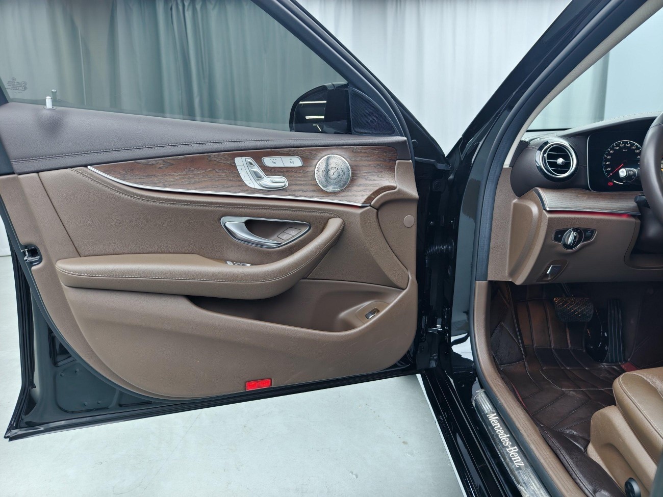 Mercedes-Benz E 300 L 2023