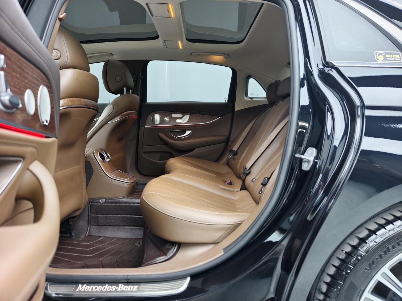 Mercedes-Benz E 300 L 2023