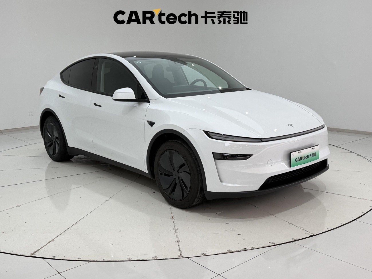 Tesla Model Y 2025