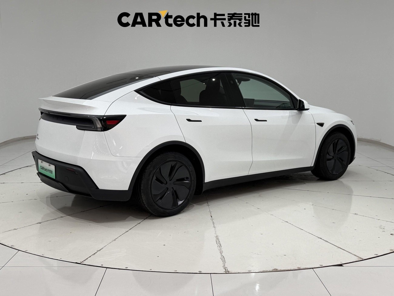 Tesla Model Y 2025
