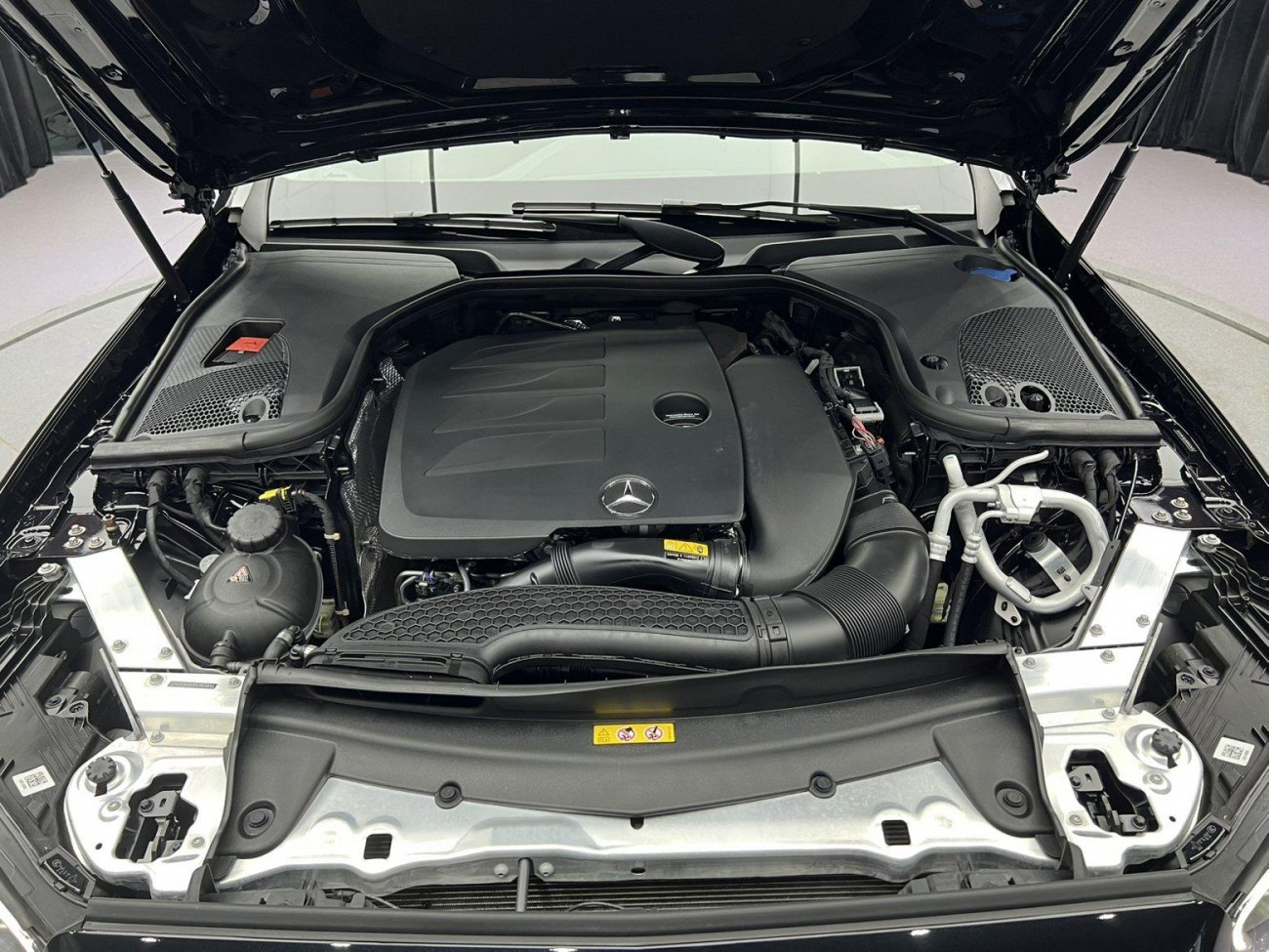 Mercedes-Benz E 300 L 2023