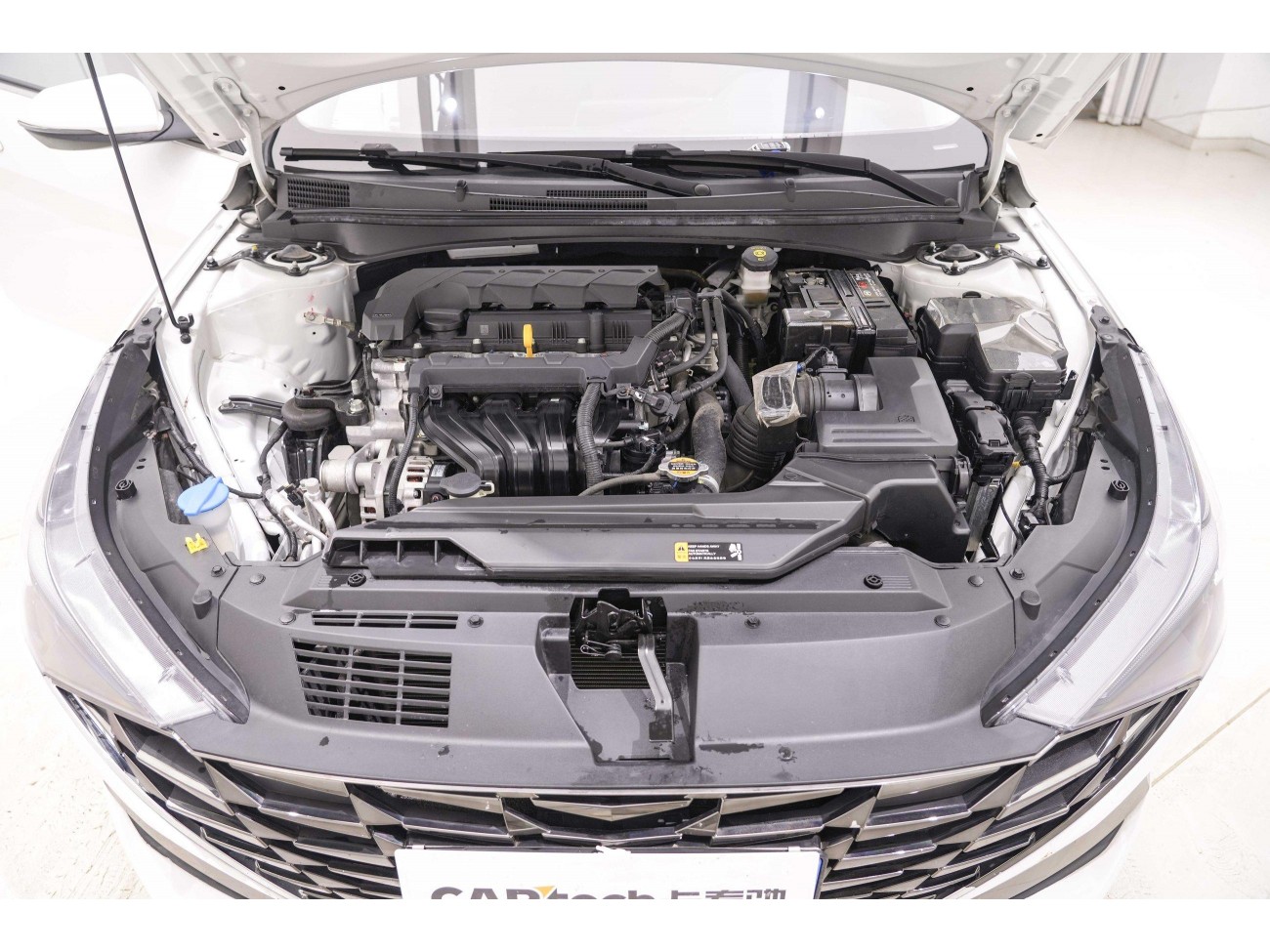 Hyundai Elantra 2023