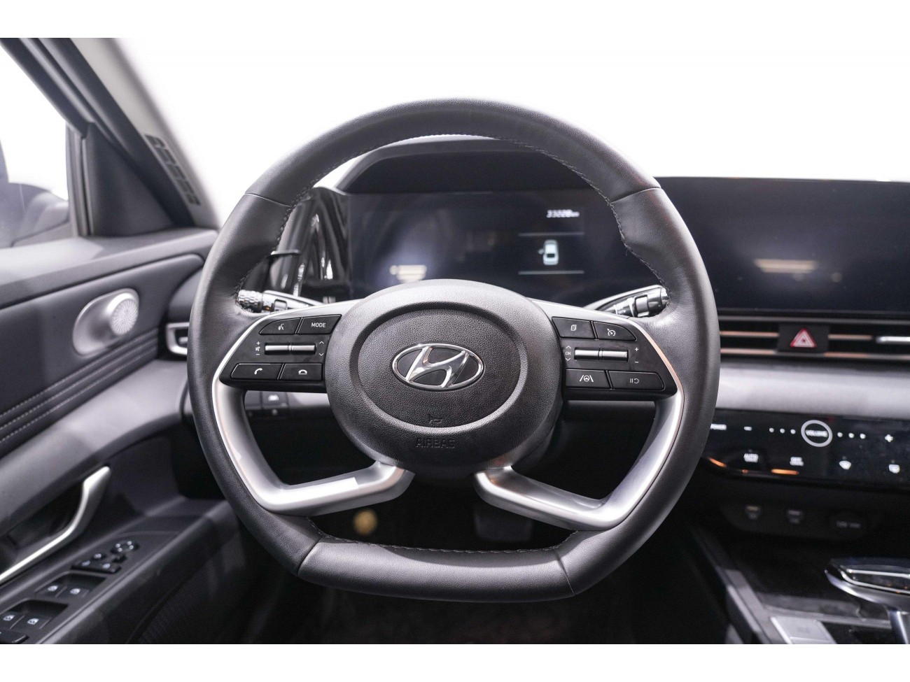 Hyundai Elantra 2023