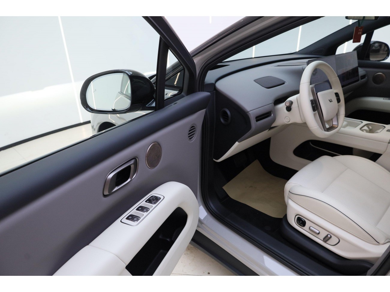 Li Auto i6 2025