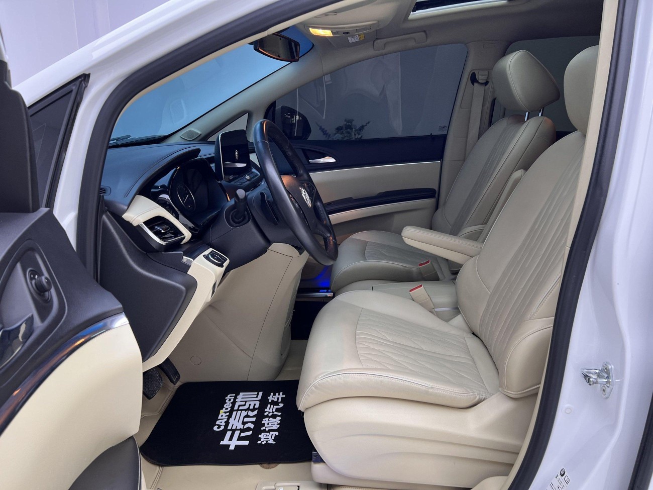 Buick GL8 2023