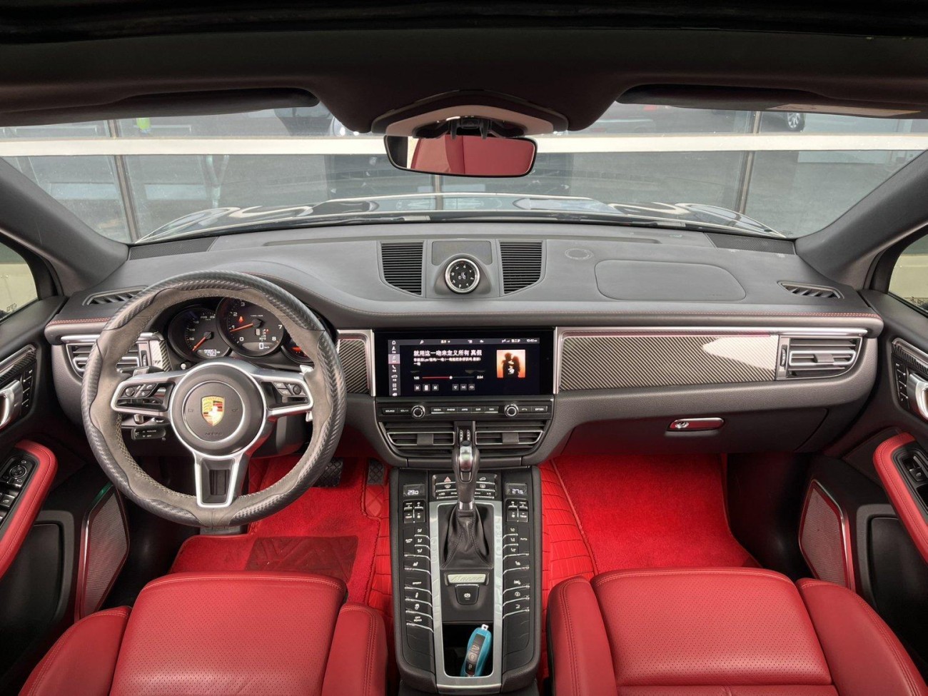 Porsche Macan 2021