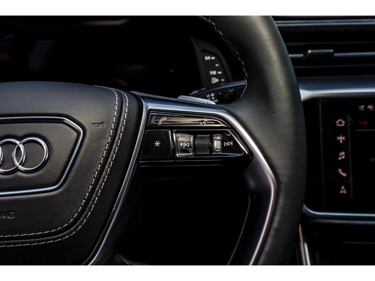 Audi A7L 45 TFSI 2025