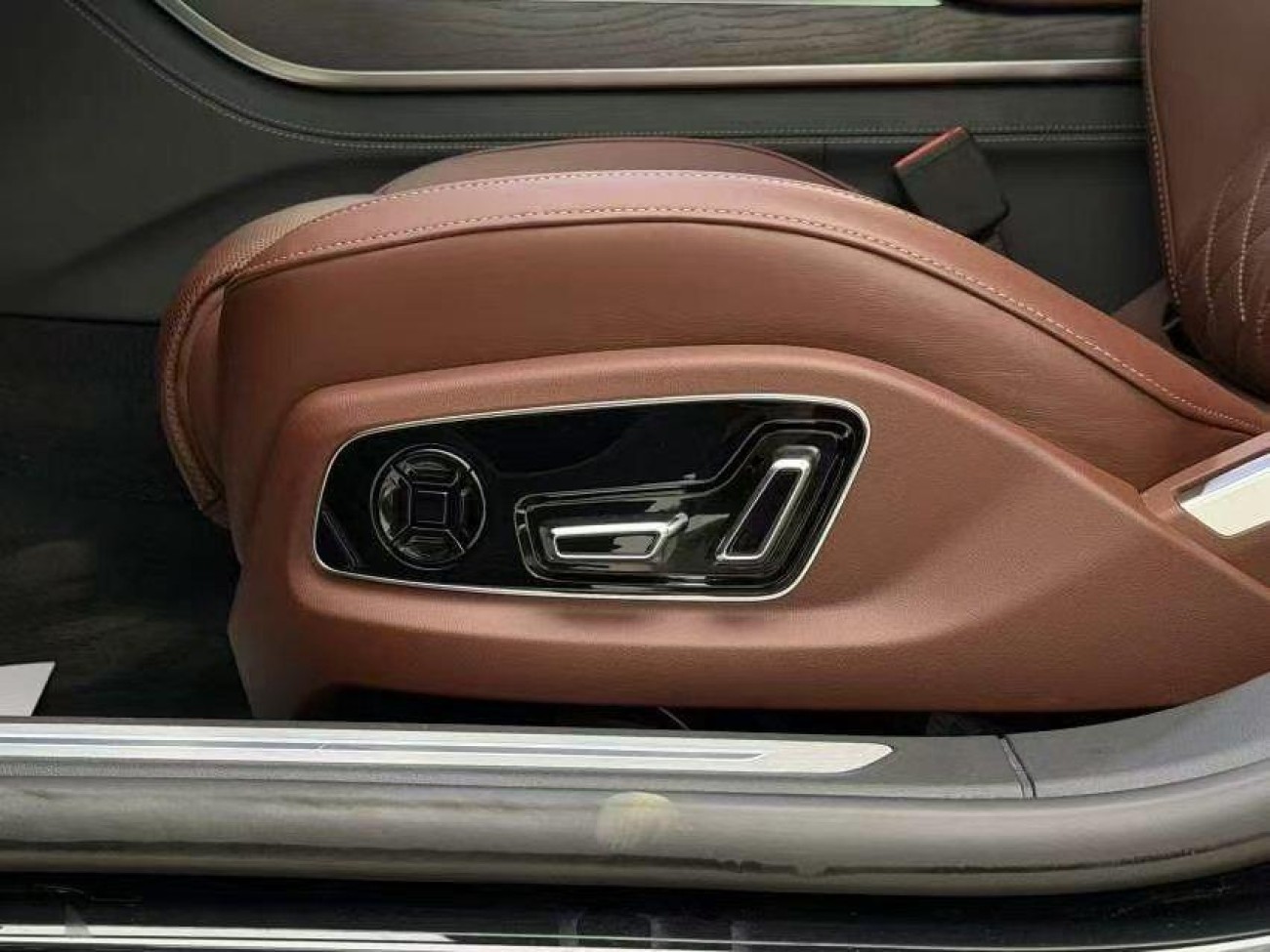 Audi A8L 50 TFSI 2022