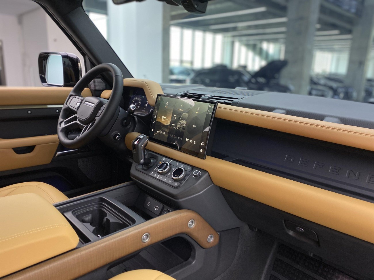 Land Rover Defender 2021