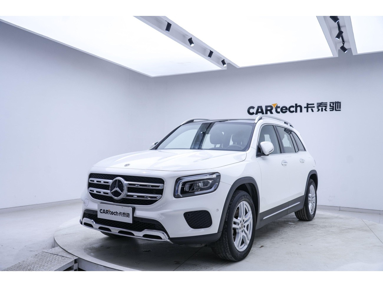 Mercedes-Benz GLB 2021