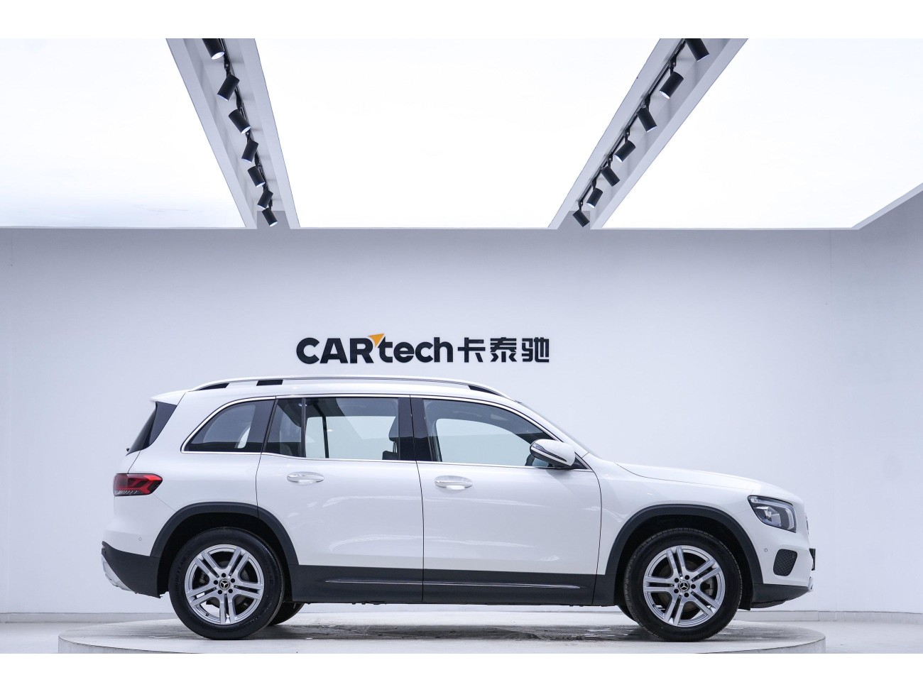 Mercedes-Benz GLB 2021