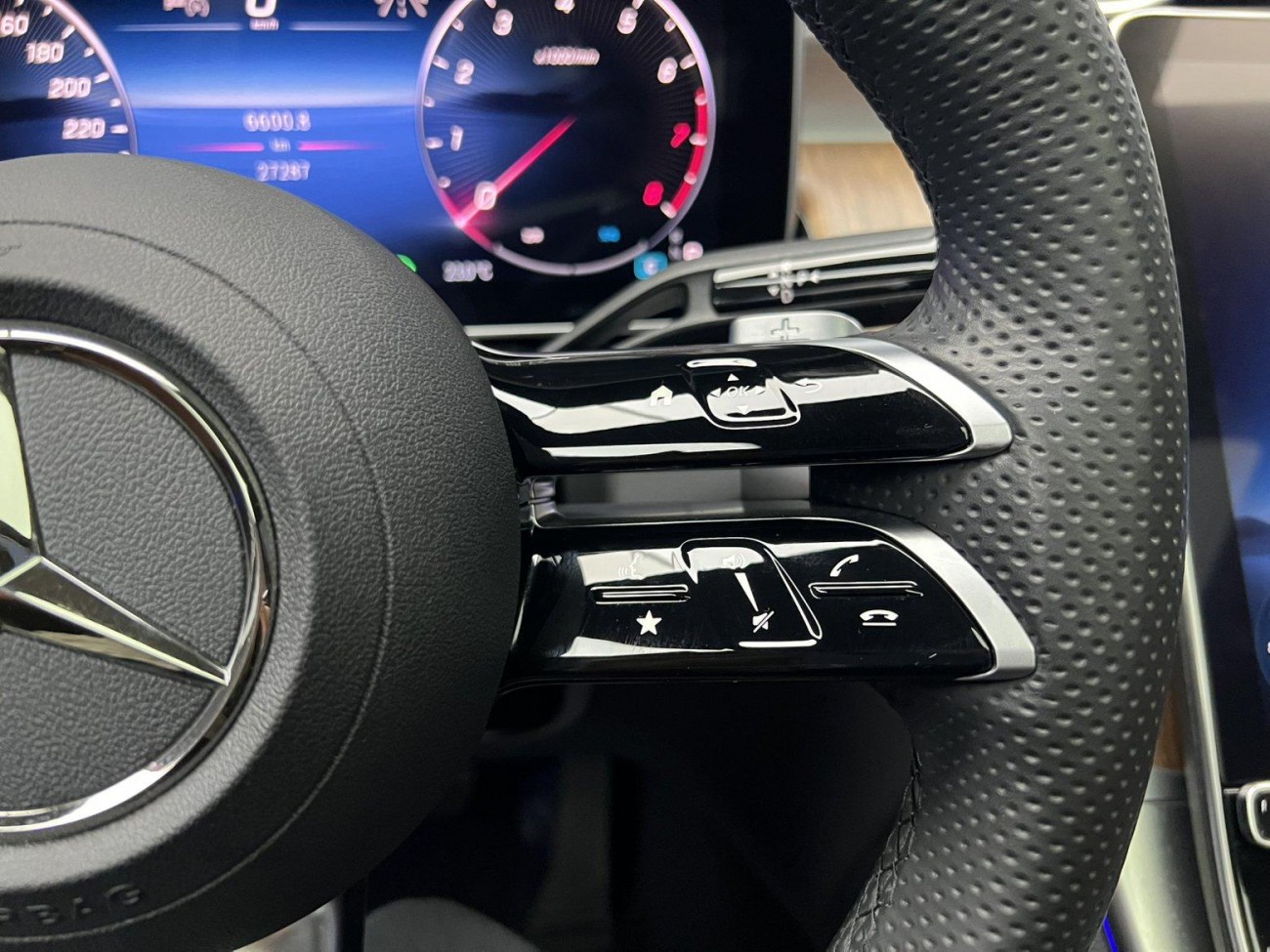 Mercedes-Benz GLC 300 L 2024
