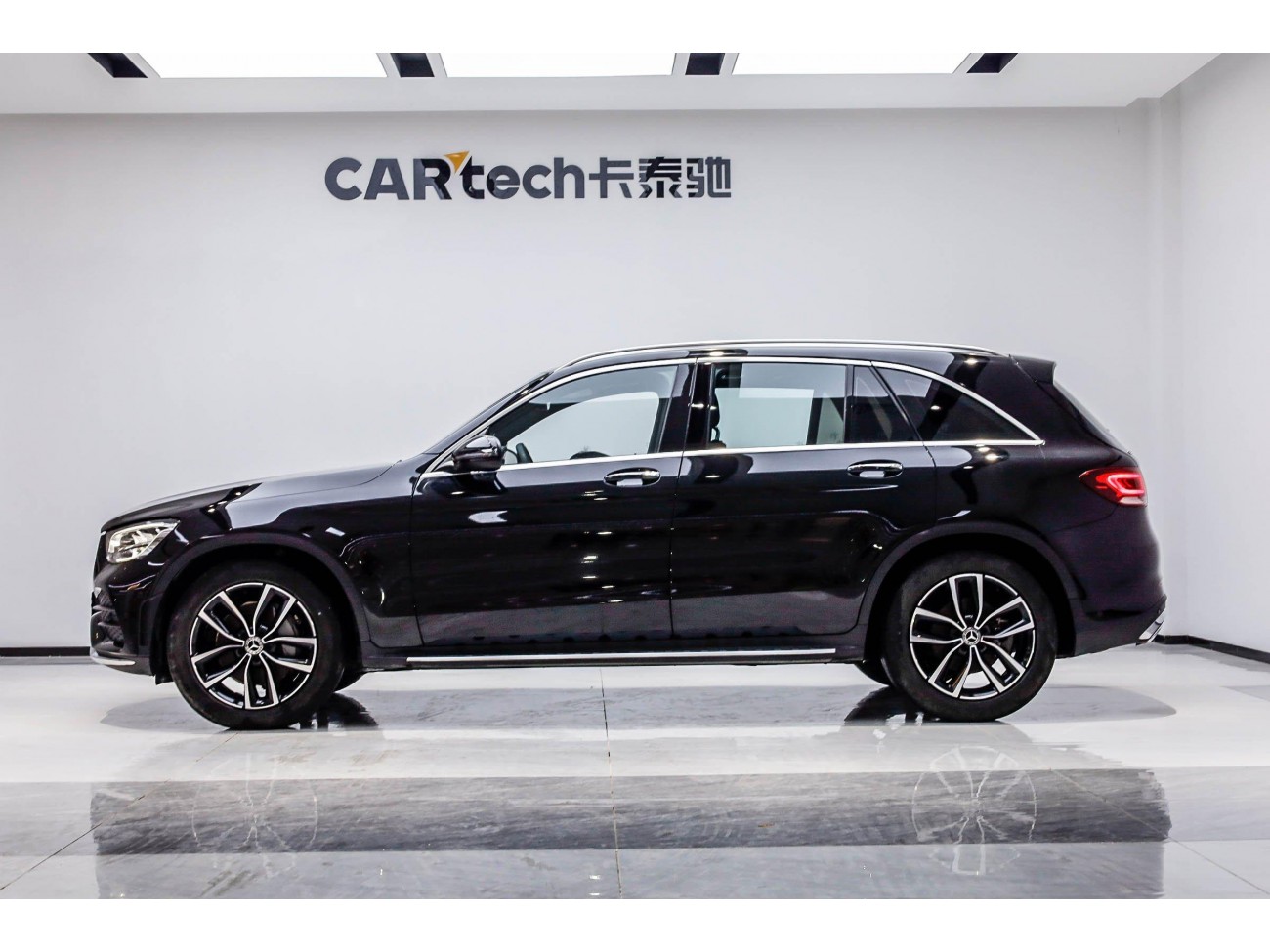 Mercedes-Benz GLC 260 L 2021