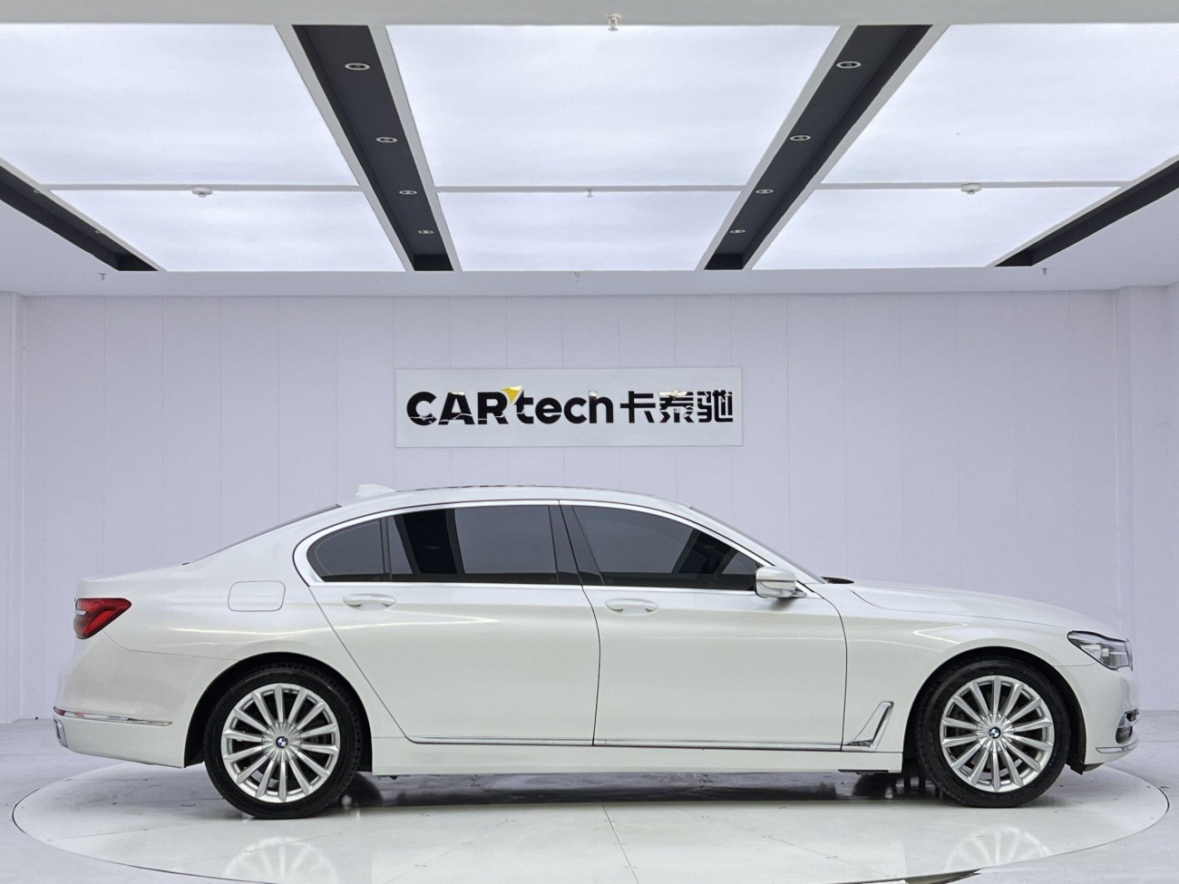 BMW 740Li 2018