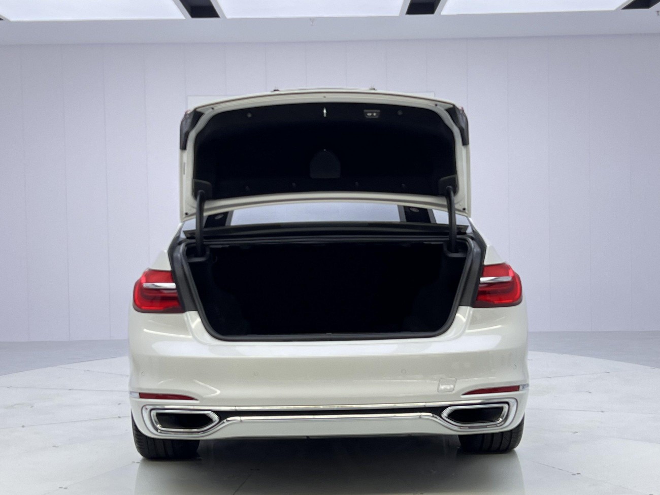 BMW 740Li 2018