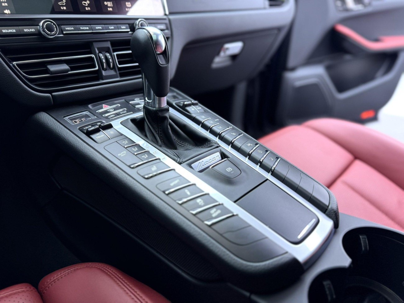 Porsche Macan 2021