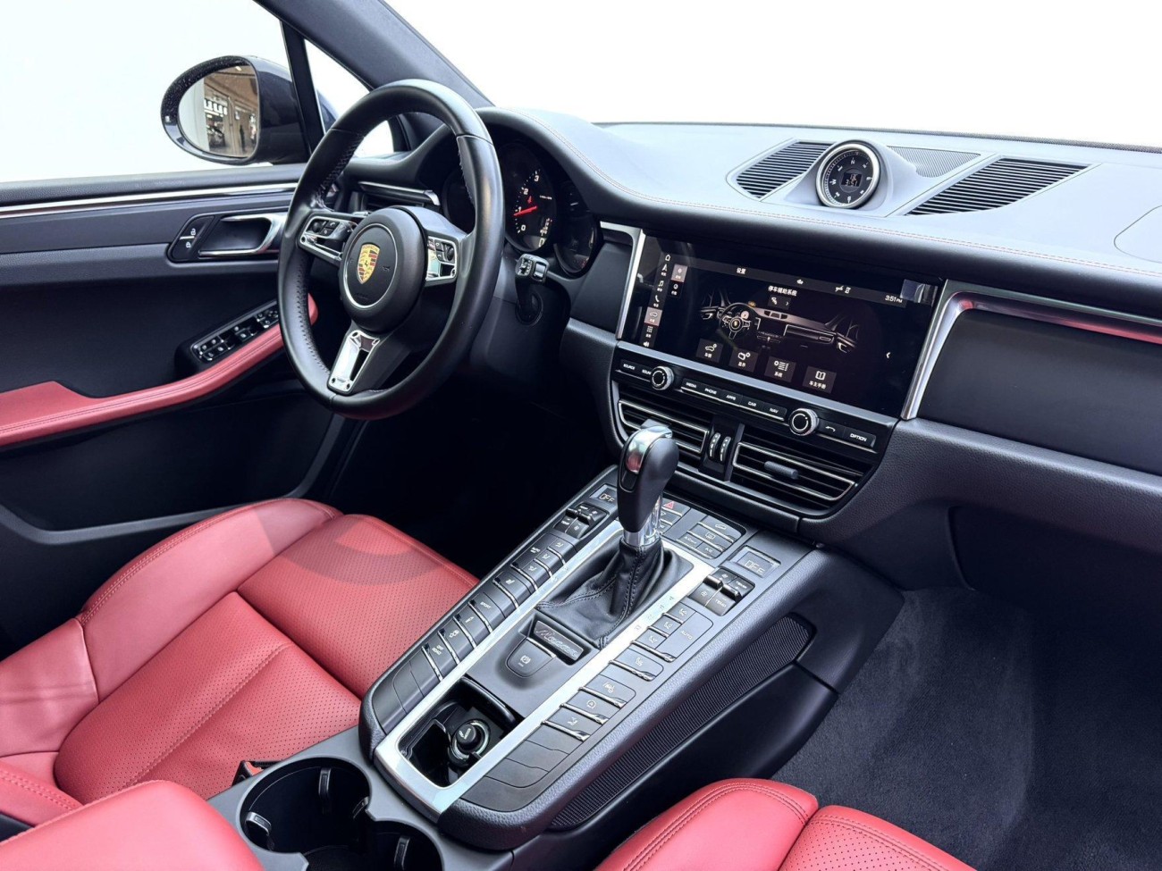 Porsche Macan 2021