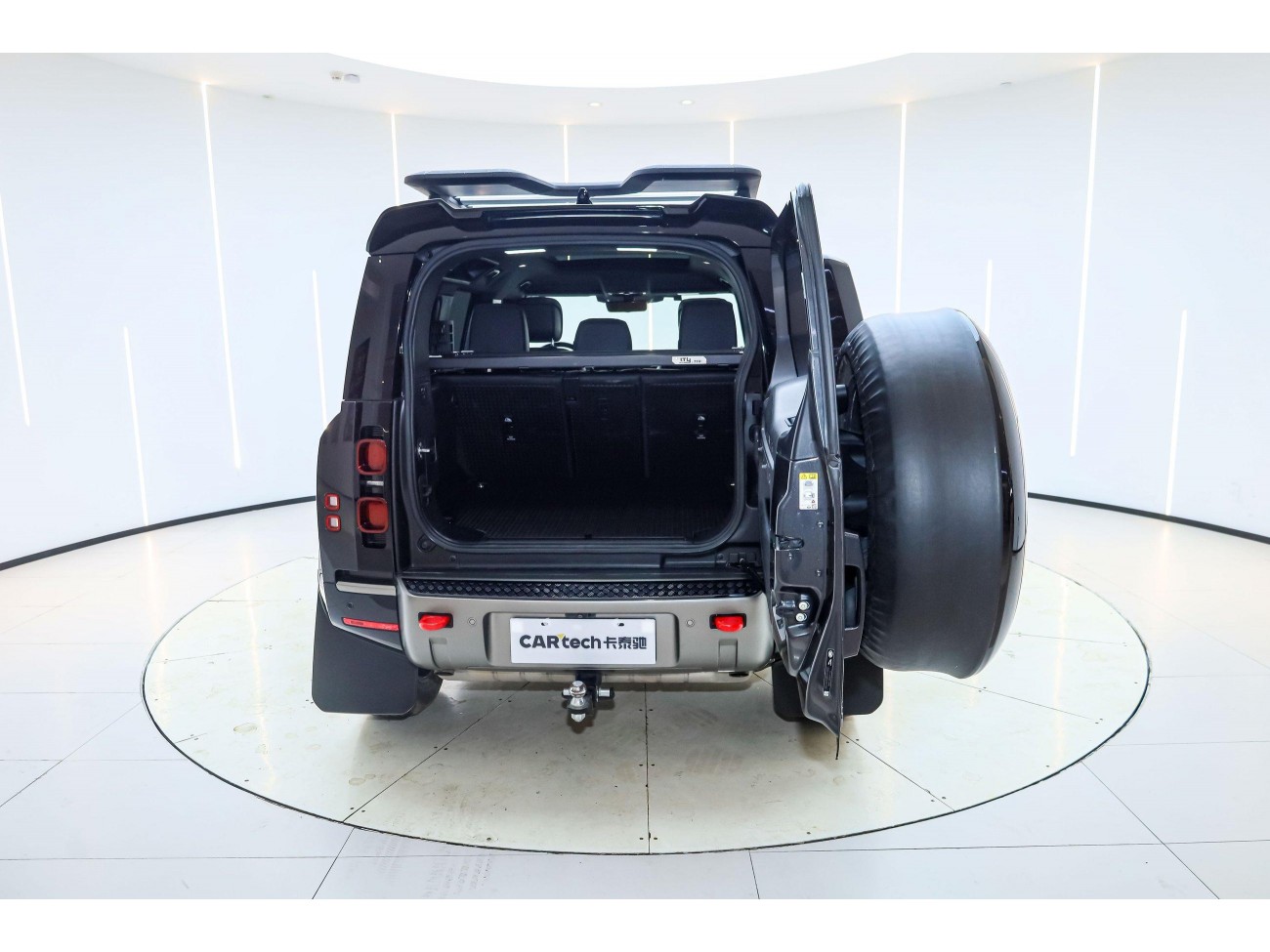 Land Rover Defender 2023