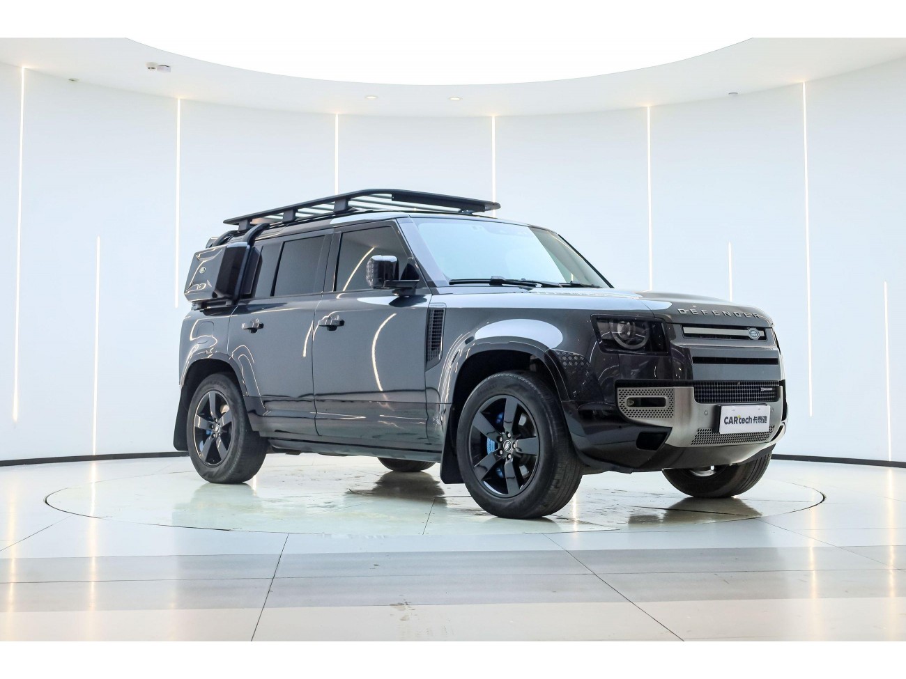 Land Rover Defender 2023