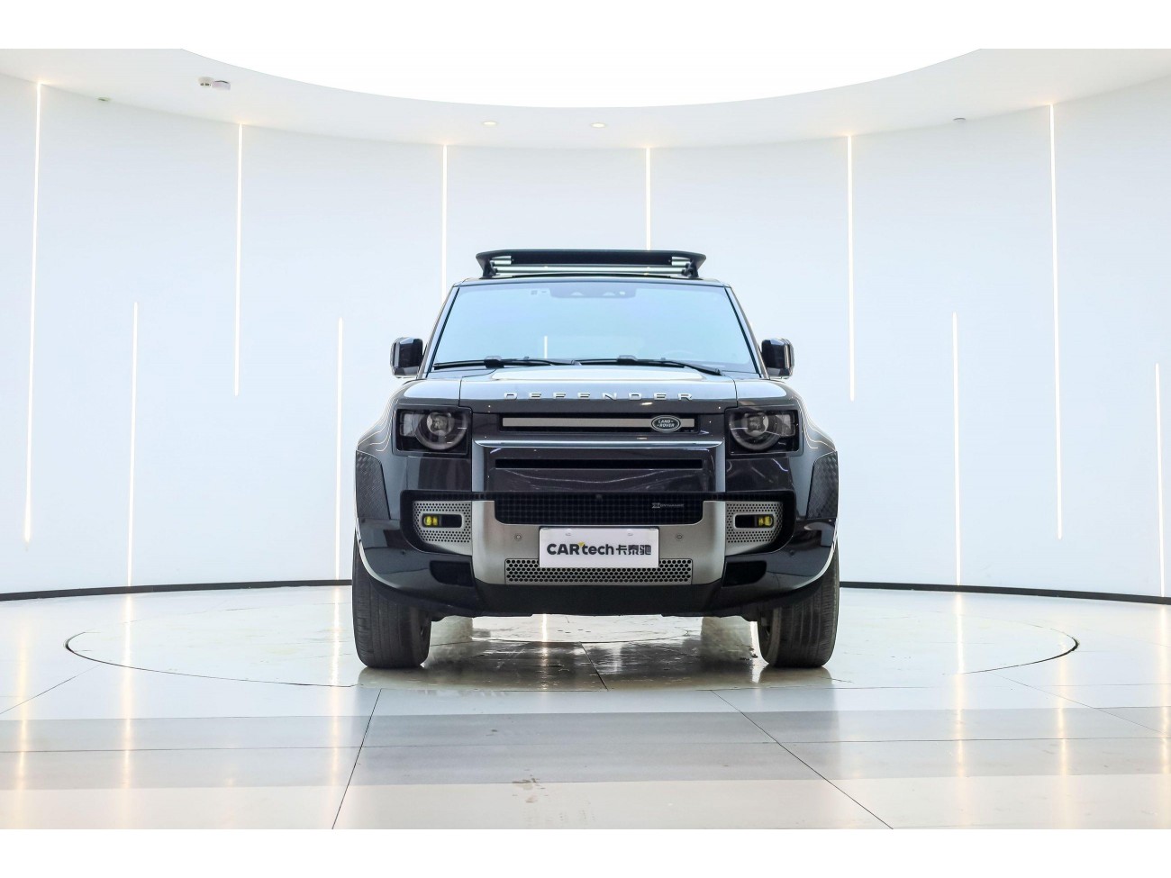 Land Rover Defender 2023