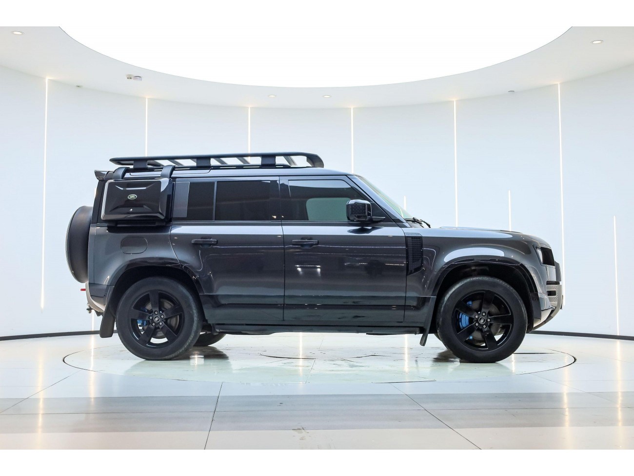 Land Rover Defender 2023