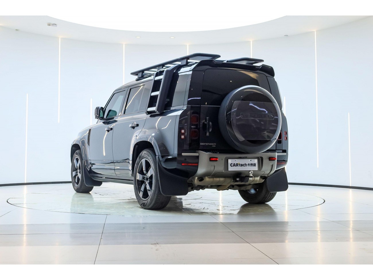 Land Rover Defender 2023