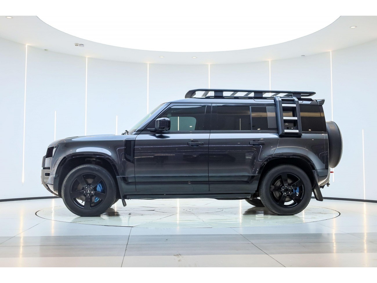Land Rover Defender 2023