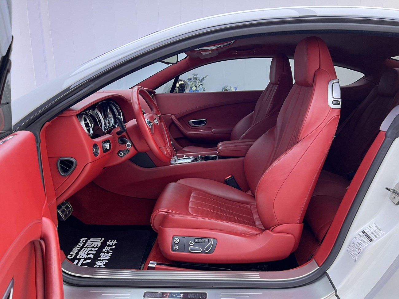 Bentley 2015 2015