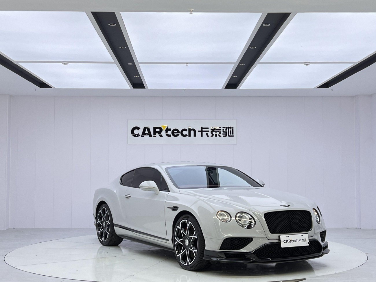 Bentley 2015 2015