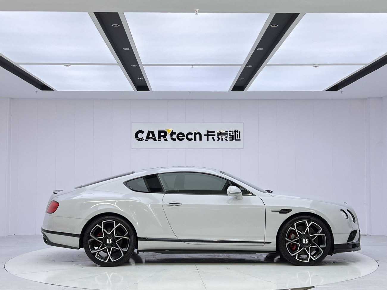 Bentley 2015 2015