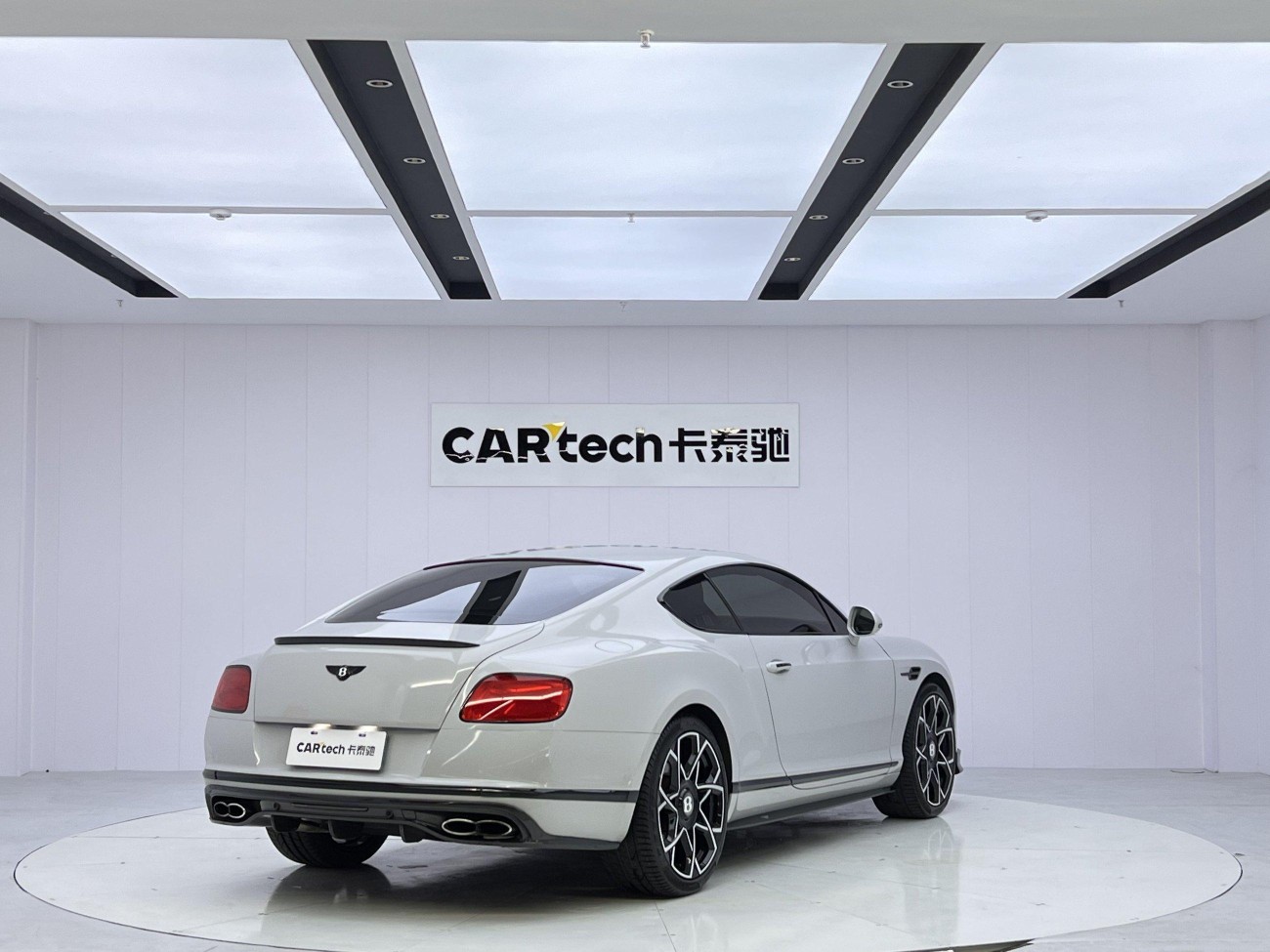 Bentley 2015 2015