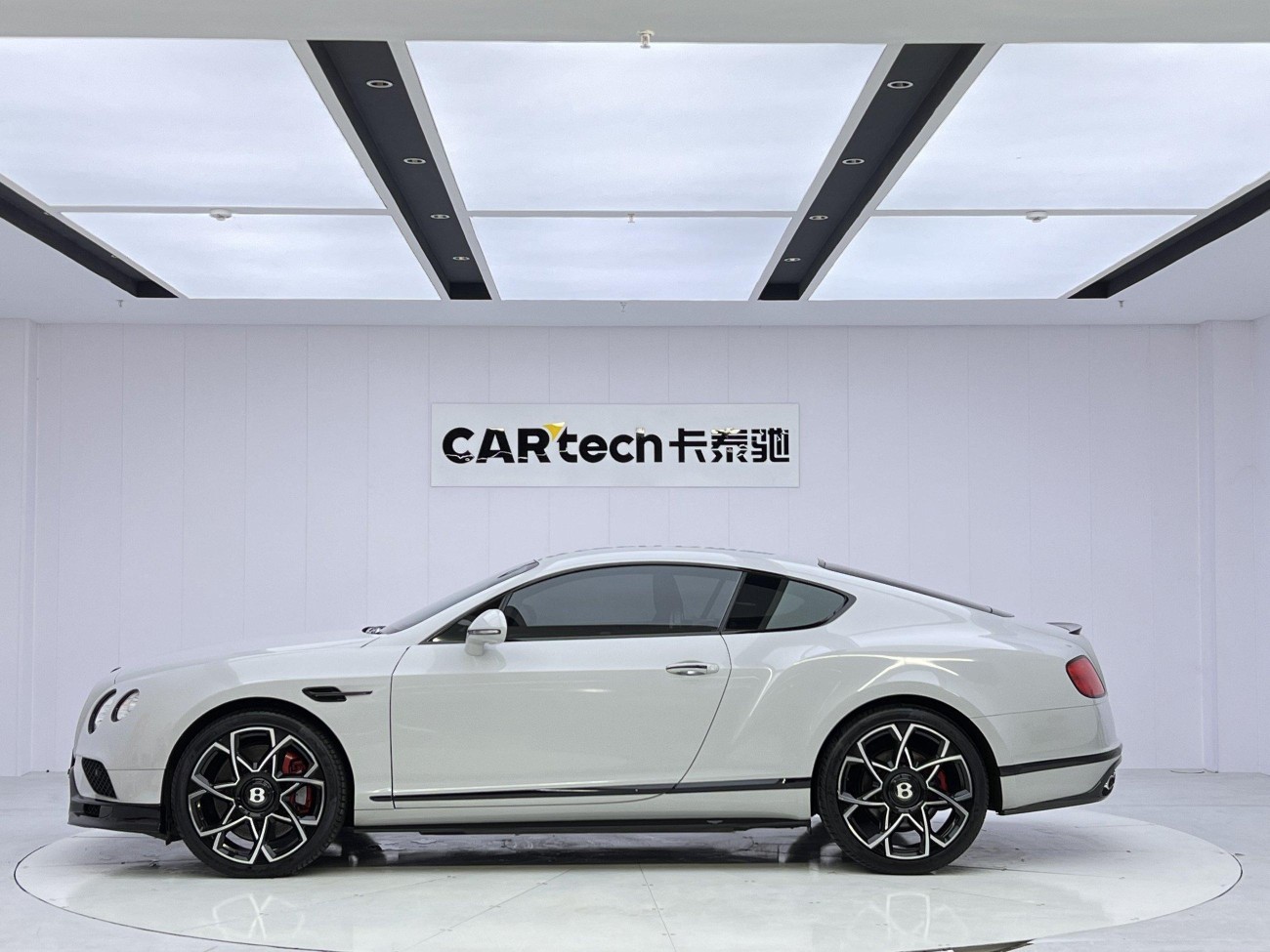 Bentley 2015 2015