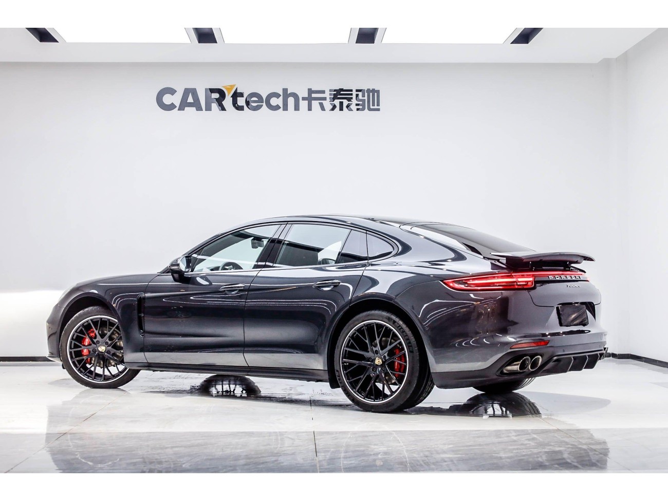 Porsche Panamera 2019