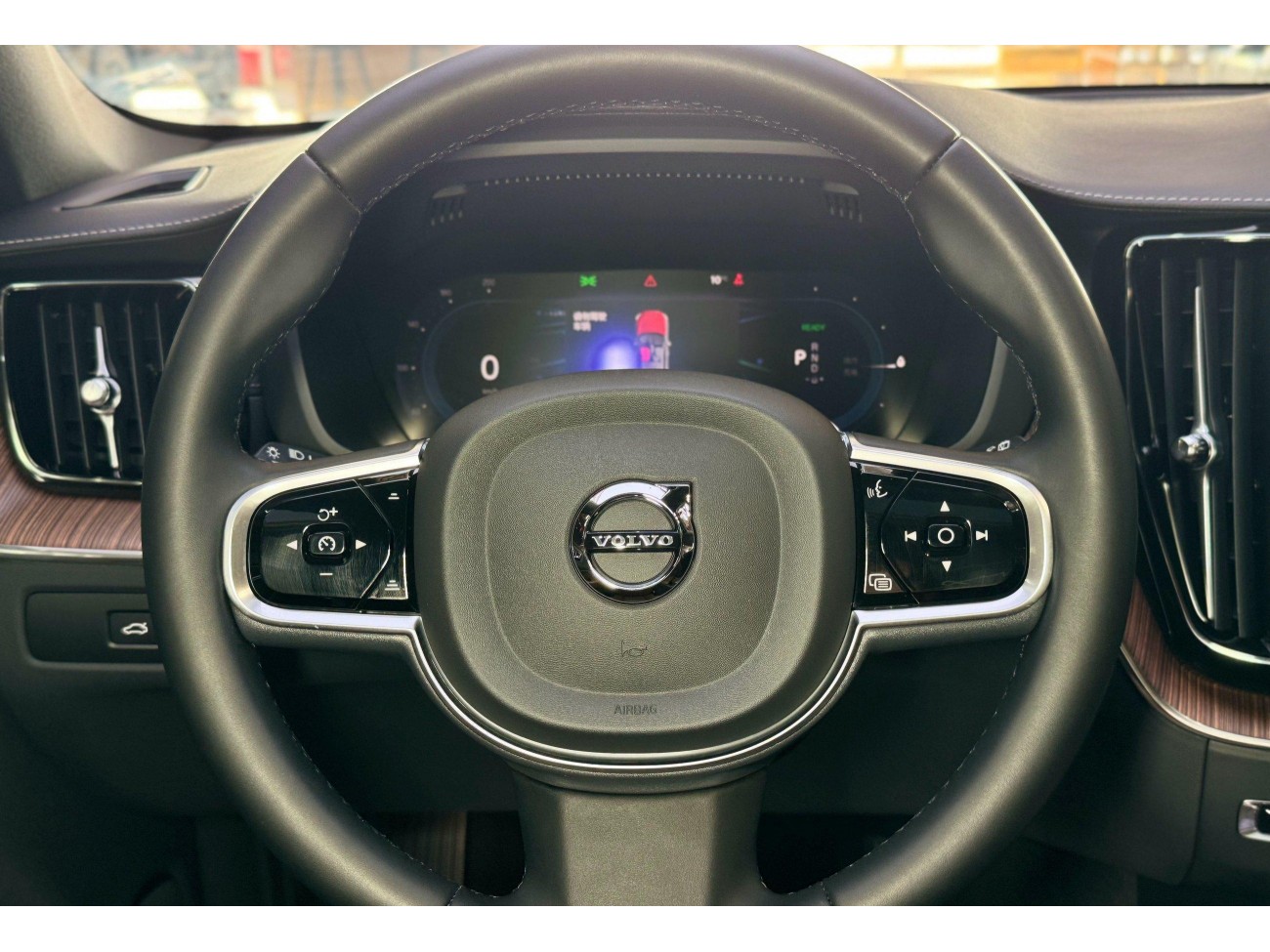 Volvo XC60 2024