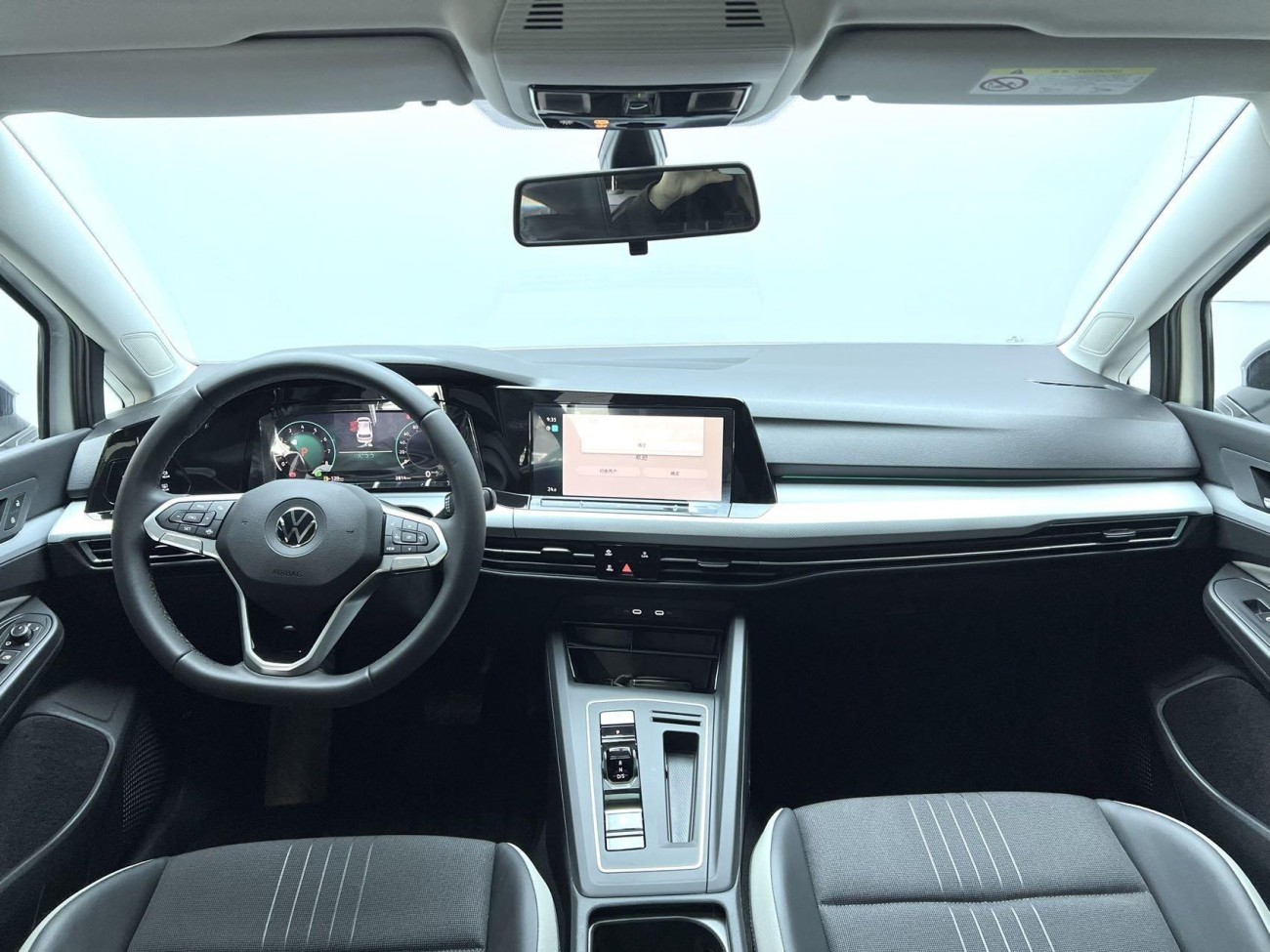 Volkswagen Golf 2025