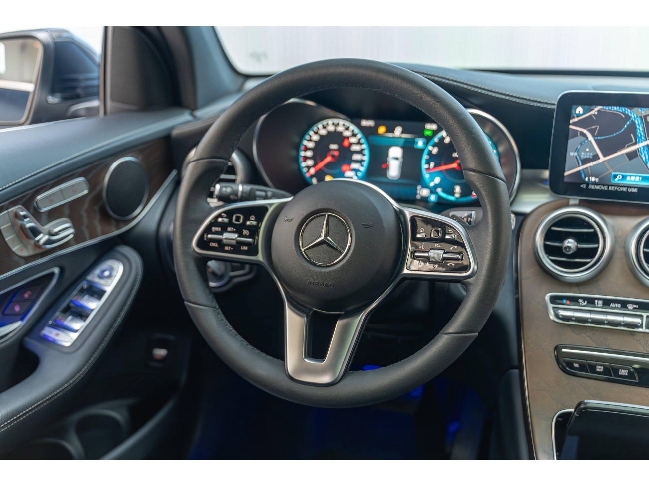 Mercedes-Benz GLC 260 L 2022