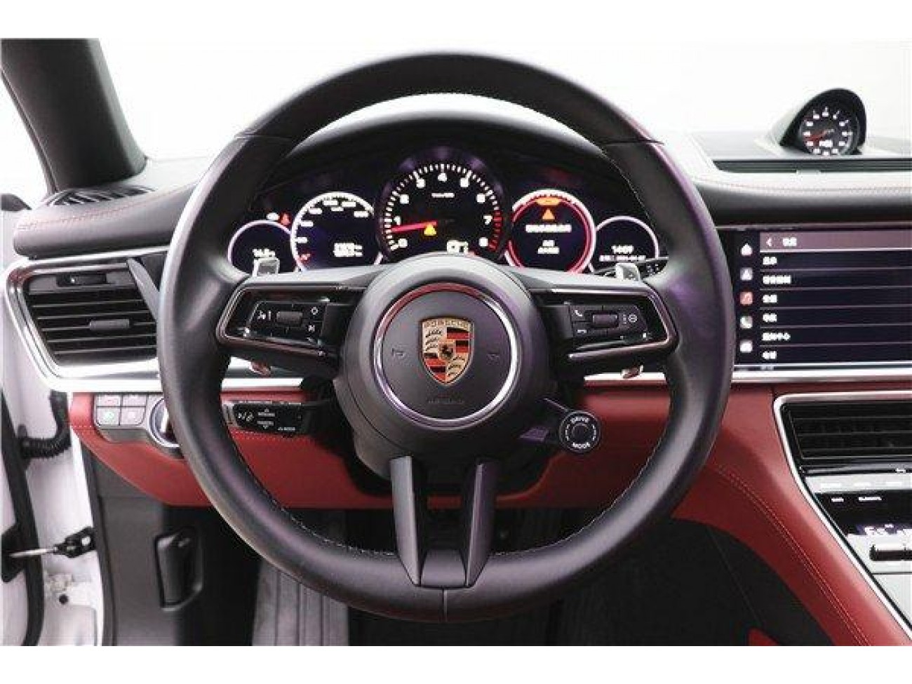 Porsche Panamera 2023