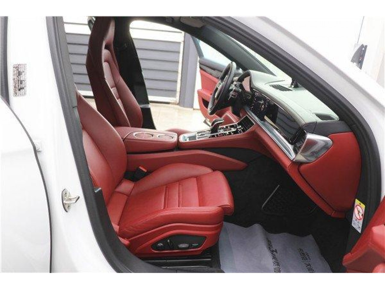 Porsche Panamera 2023
