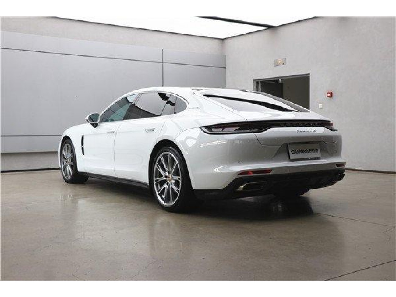Porsche Panamera 2023